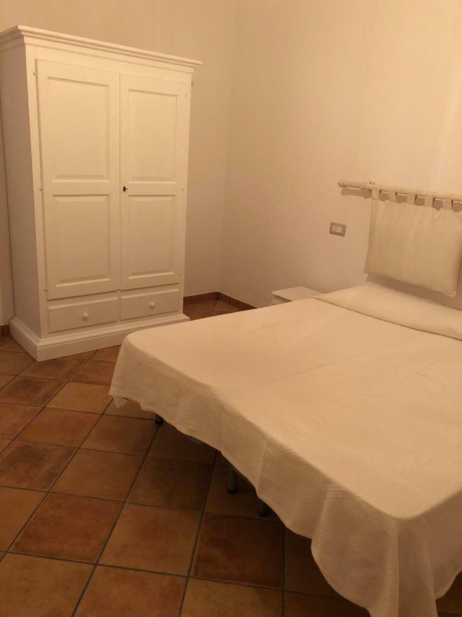 Apartamento Casa Della Nonna San Giovanni Suèrgiu Exterior foto